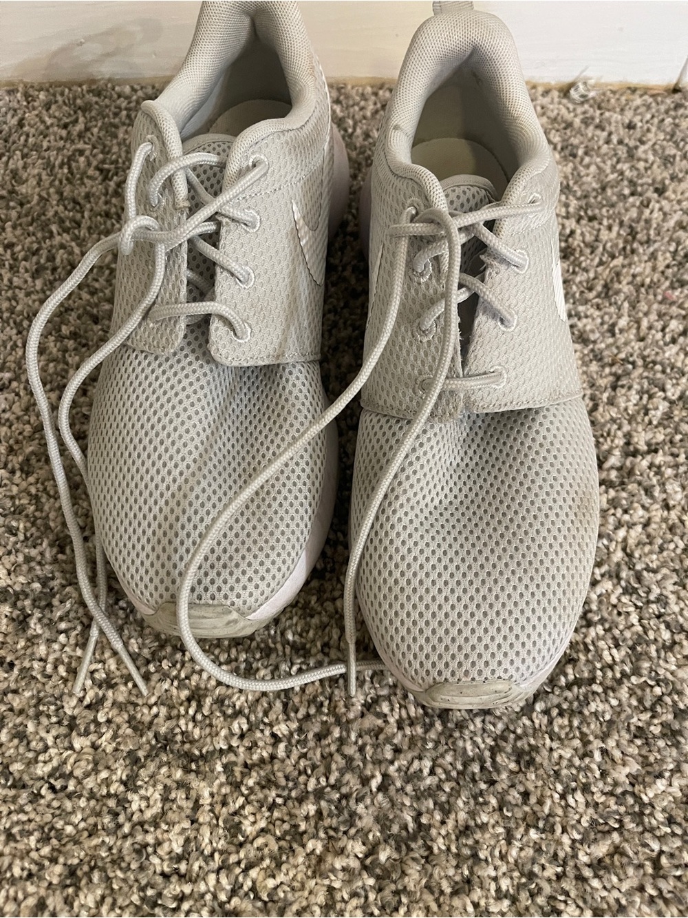 Nike Golf Women's Light Gray Mesh Athletic Sneakers - Picture 3 of 7